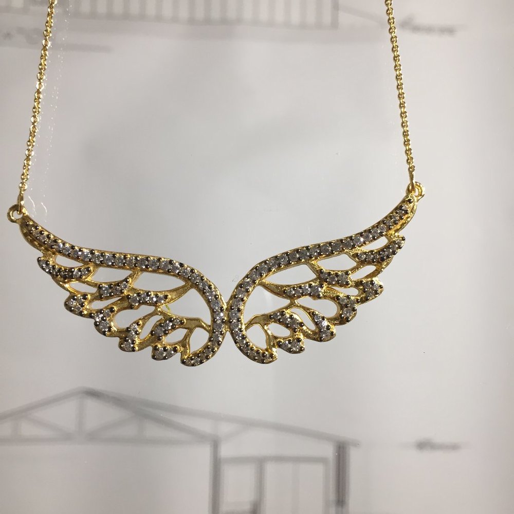 Stella and Dot Bellisimo Angelo Necklace